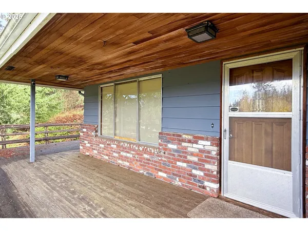 $1,399,999 | 19955 Southeast Tillstrom Road, Damascus, OR 97089