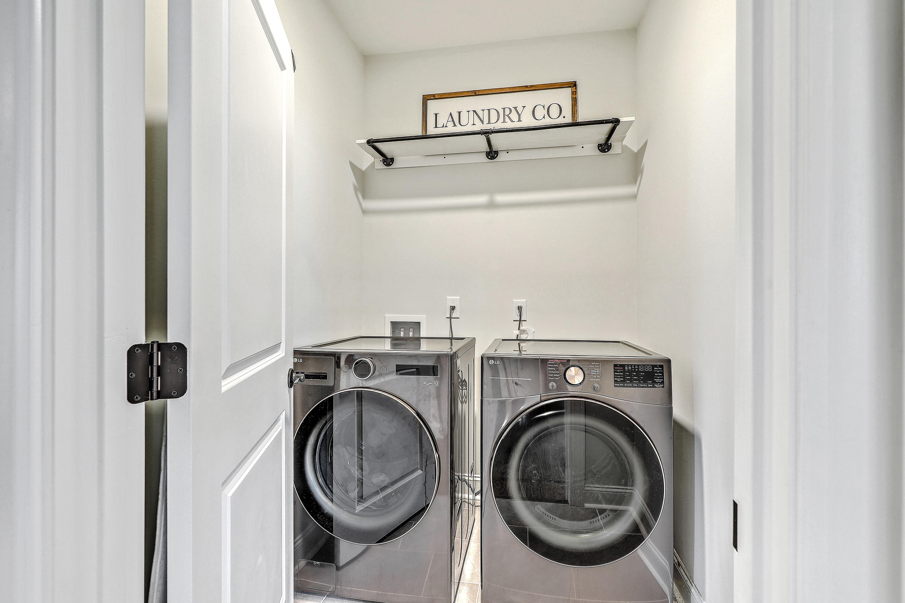 220 Old Grove Avenue Moncks Corner, SC 29461 - Photo 21 of 50 Laundry