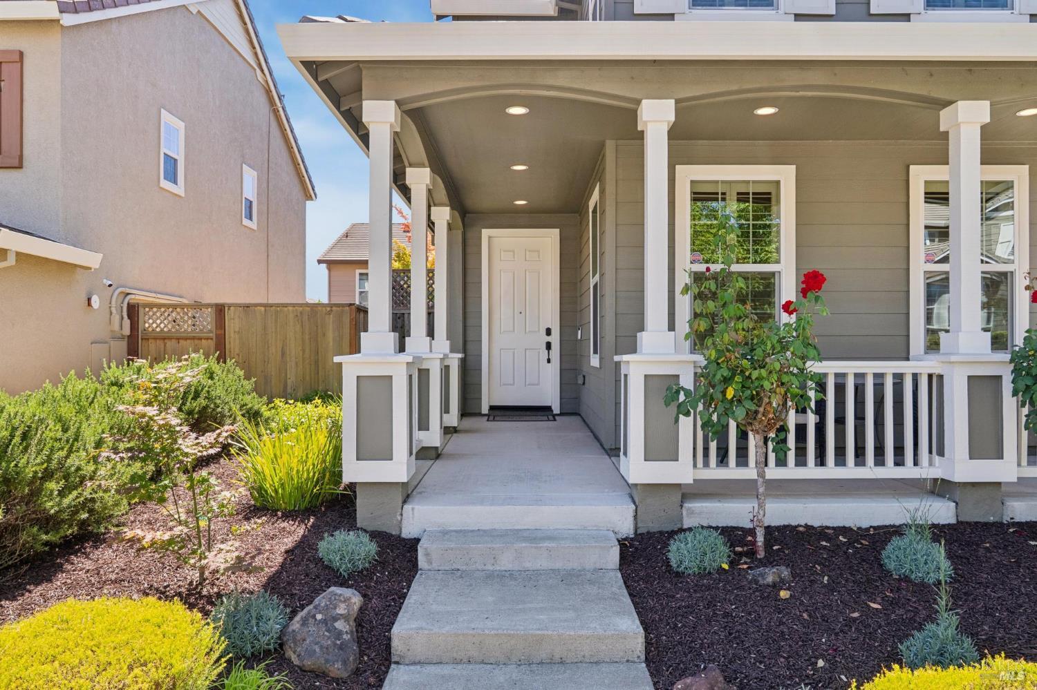 1831 Velvetleaf Lane Santa Rosa, CA 95404 - Photo 3 of 38