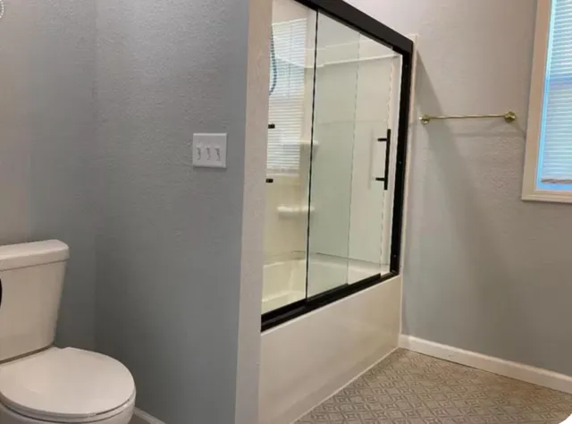 $2,500 | 3171 South 9th Street, Milwaukee, WI 53215