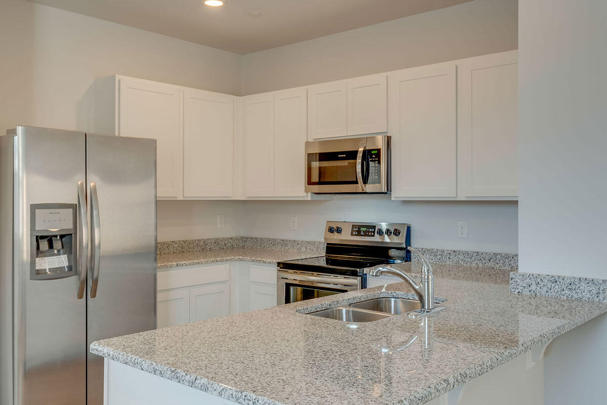 522 Myrtle Crest Grovetown, GA 30813 - Photo 3 of 18 Kitchen