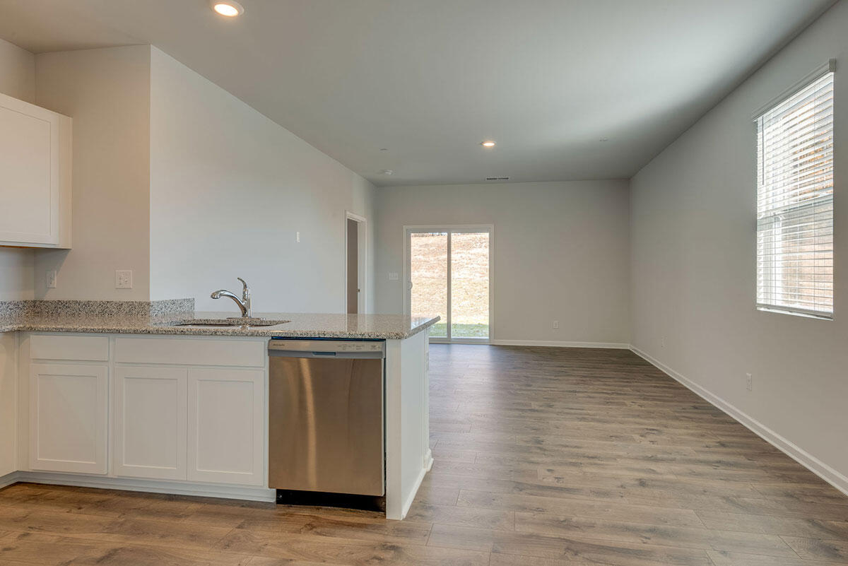 522 Myrtle Crest Grovetown, GA 30813 - Photo 7 of 18 Kitchen