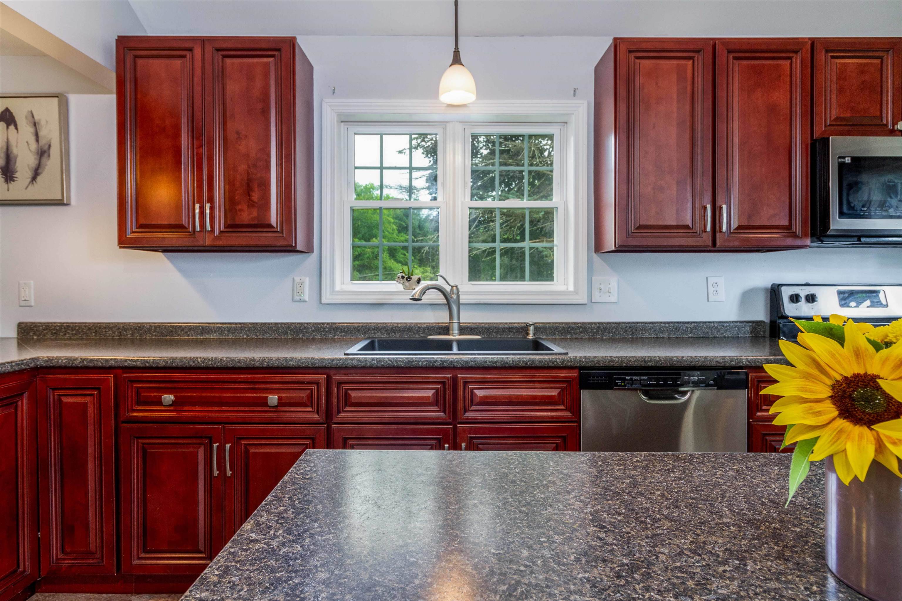 12 Sargent Avenue Rutland, VT 05701 - Photo 3 of 40