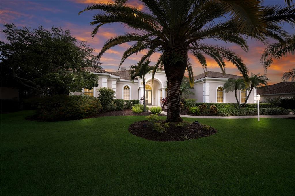 7920 Queensland Way Lakewood Ranch, FL 34202 - Photo 3 of 47