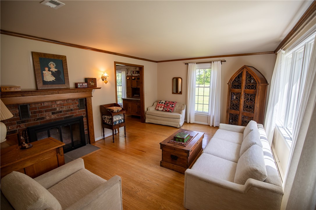 4418 Canal Road Ogden, NY 14559 - Photo 4 of 38