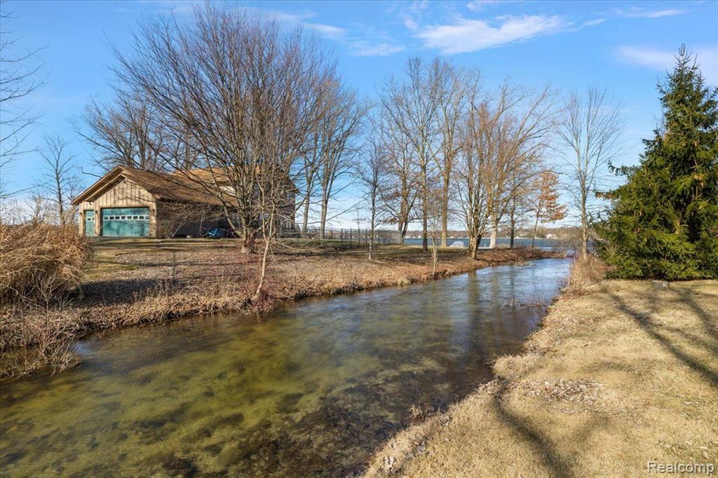 4351 Cordley Lake Road Pinckney, MI 48169 - Photo 37 of 41 Gallery Image 37