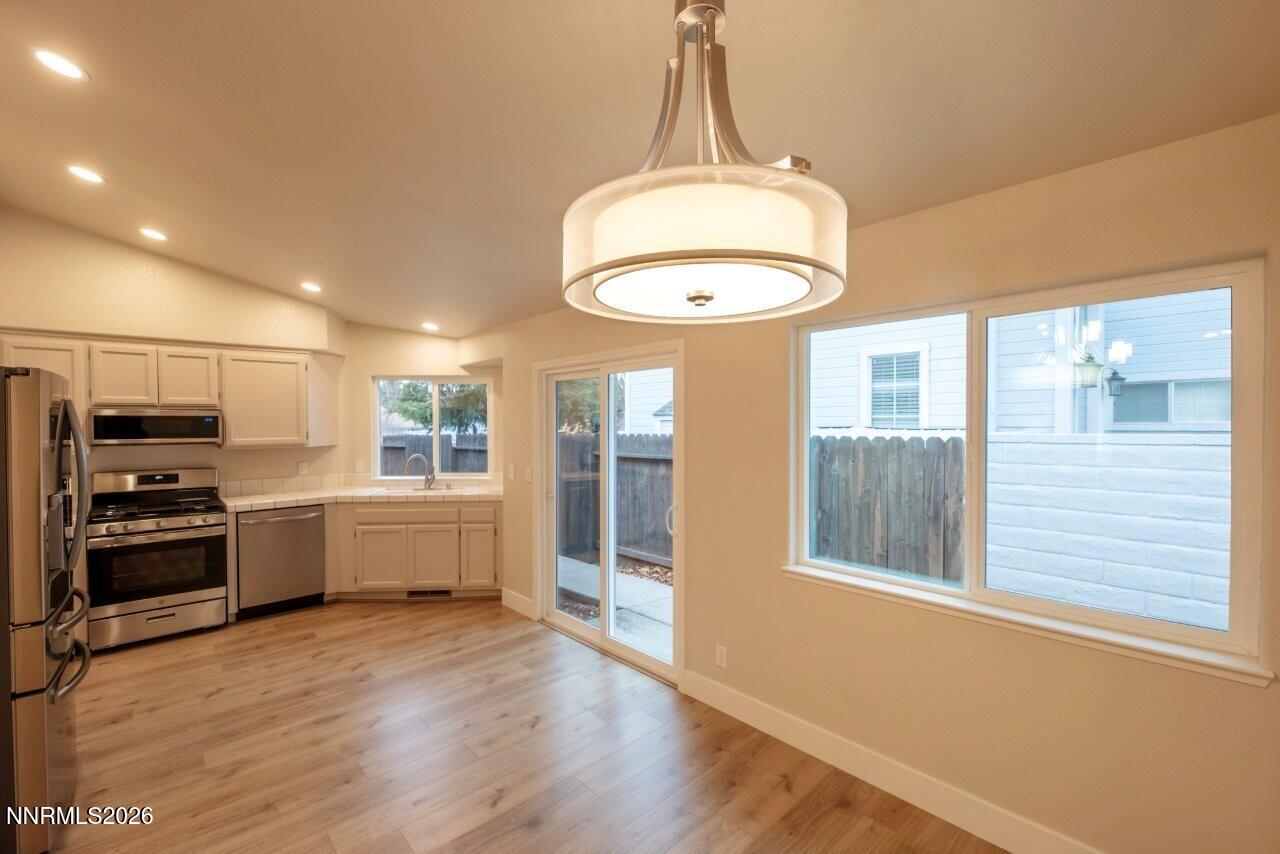 7562 Wheeldale Circle Reno, NV 89511 - Photo 2 of 34 10b