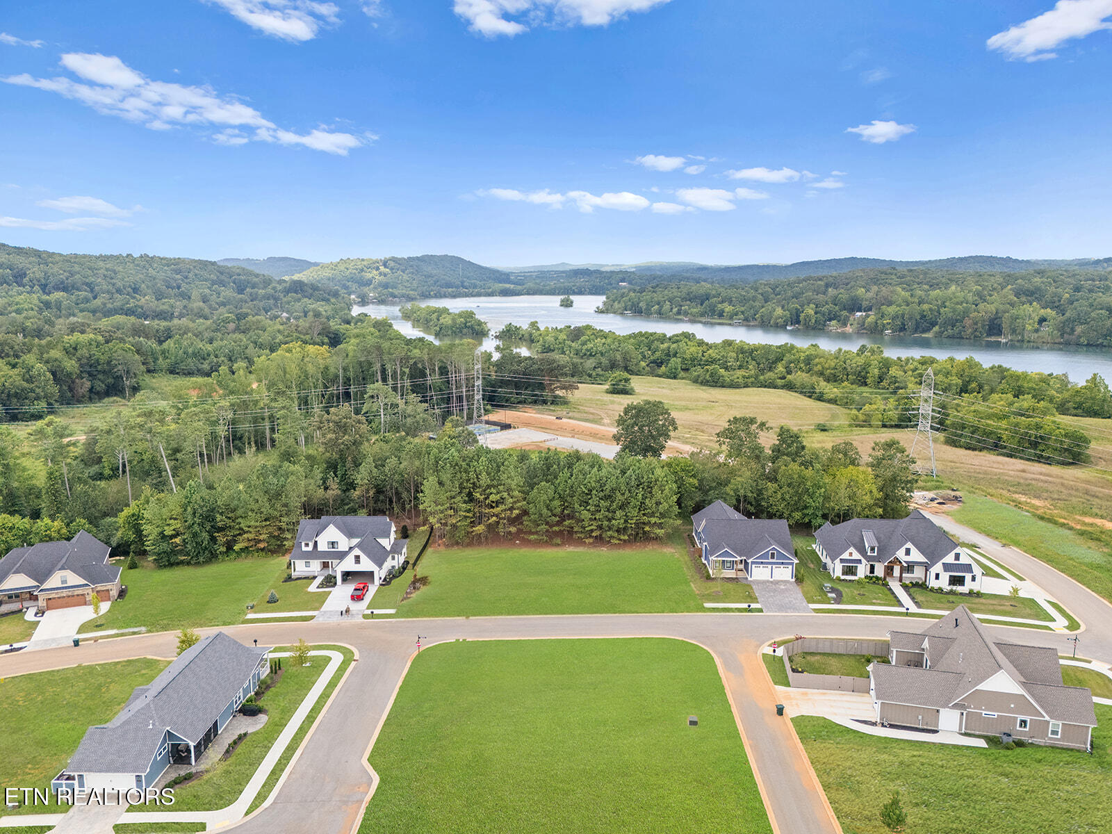 650 Red Fox Run Loudon, TN 37774 - Photo 5 of 28 DJI_20250801022844_0026_D (1)