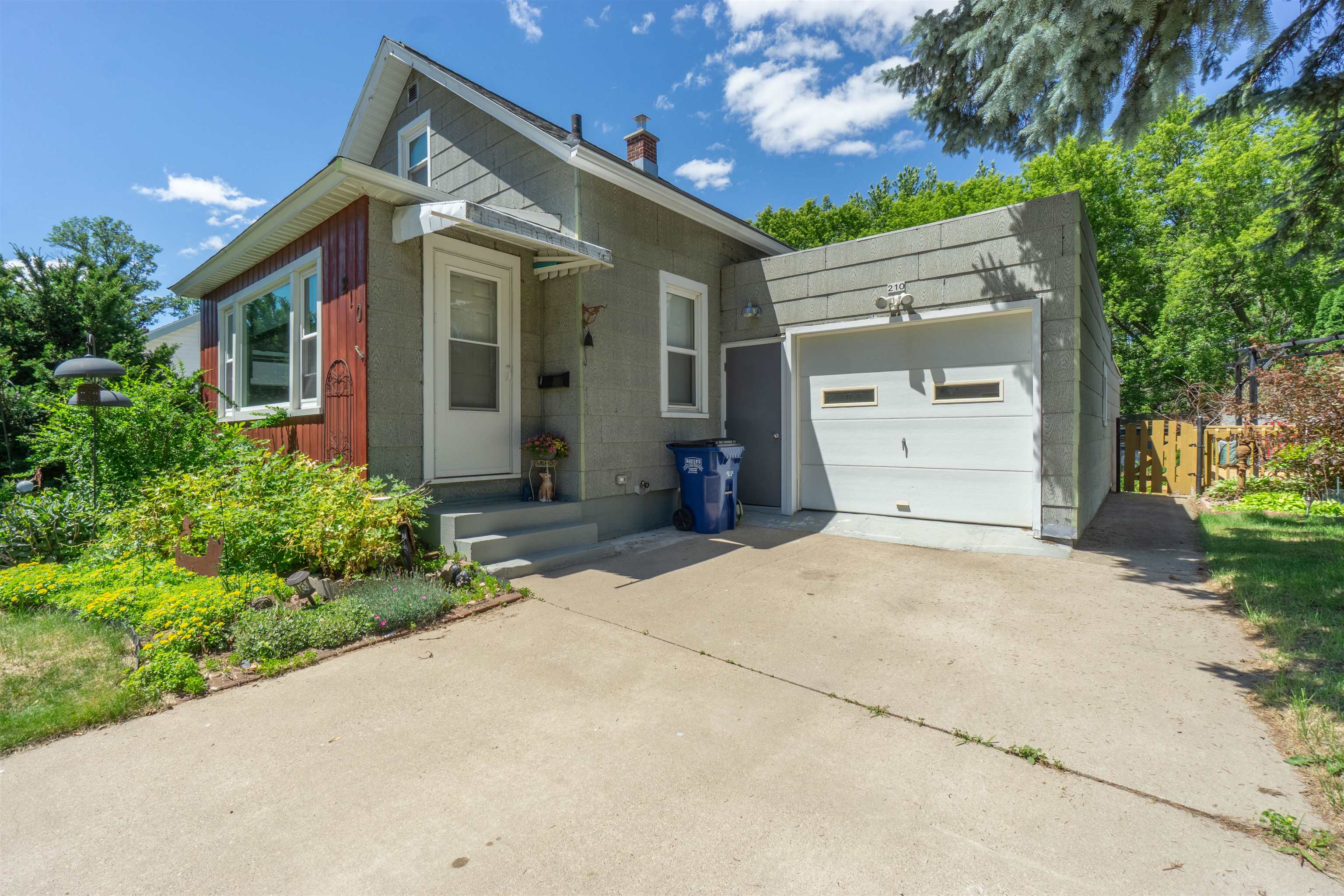 210 Morris Street Schofield, WI 54476 - Photo 3 of 41