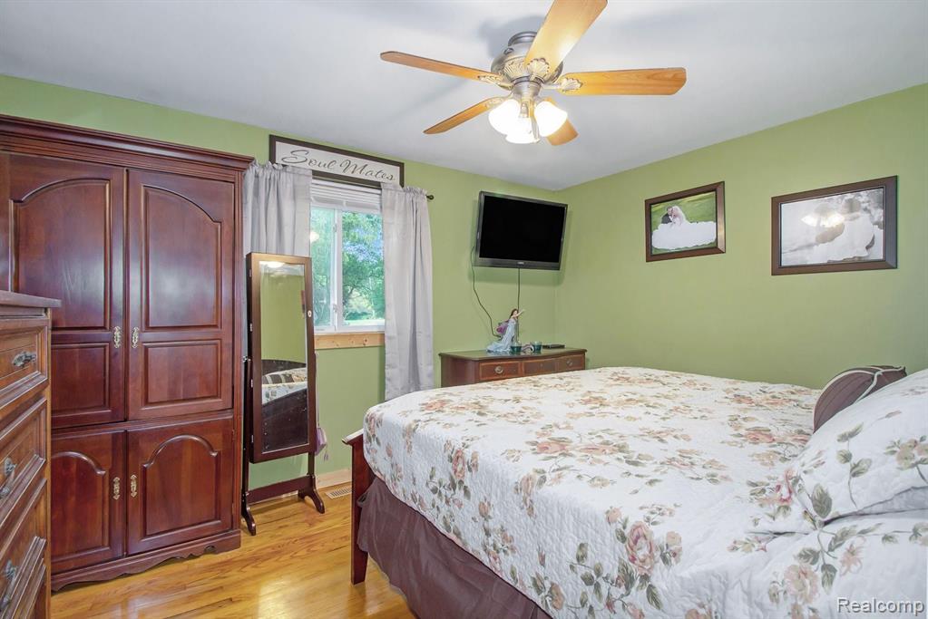 262 Fowlerville Road Fowlerville, MI 48836 - Photo 11 of 19 Gallery Image 11