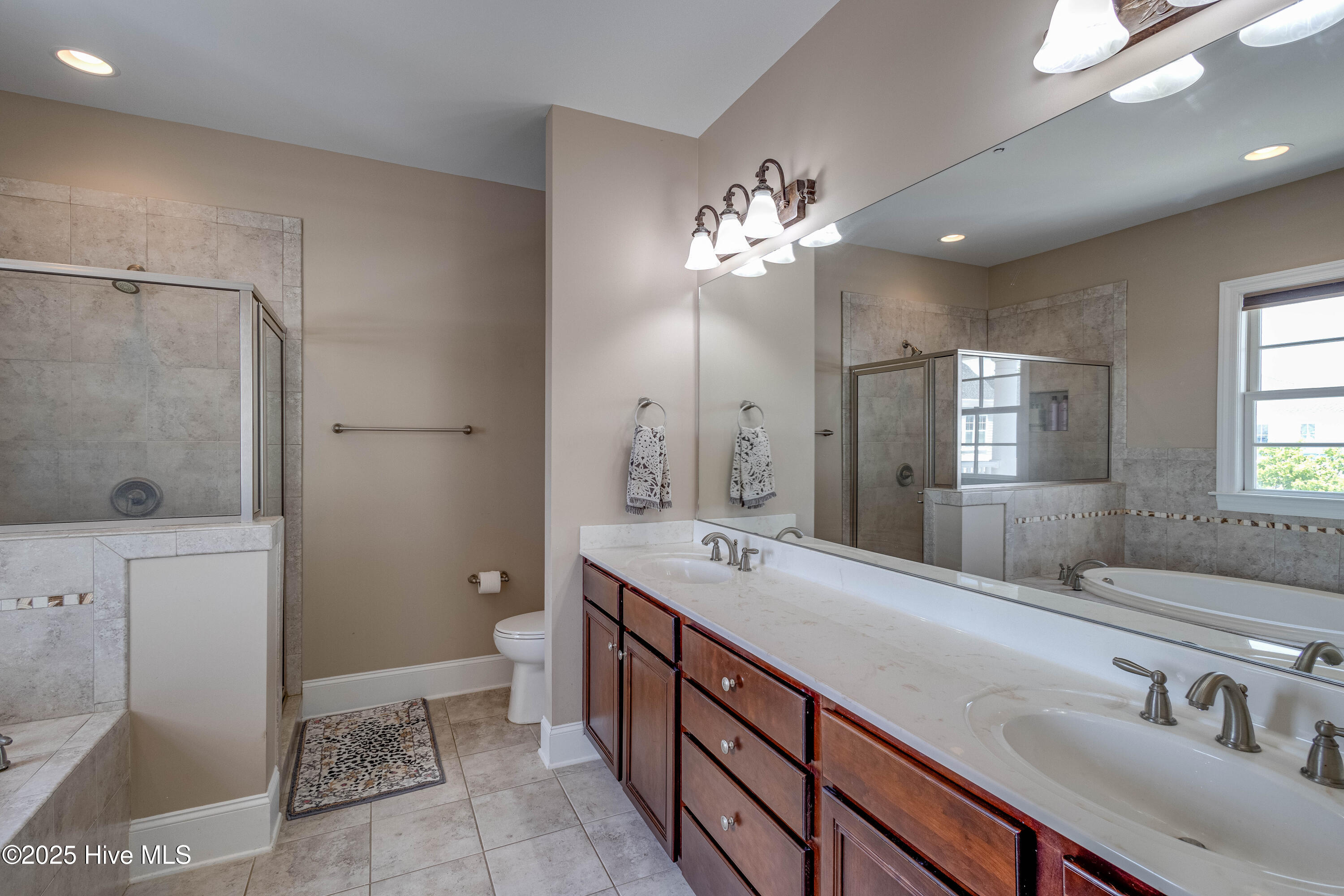 207 South Academy Street Washington, NC 27889 - Photo 20 of 42 Primary Bath