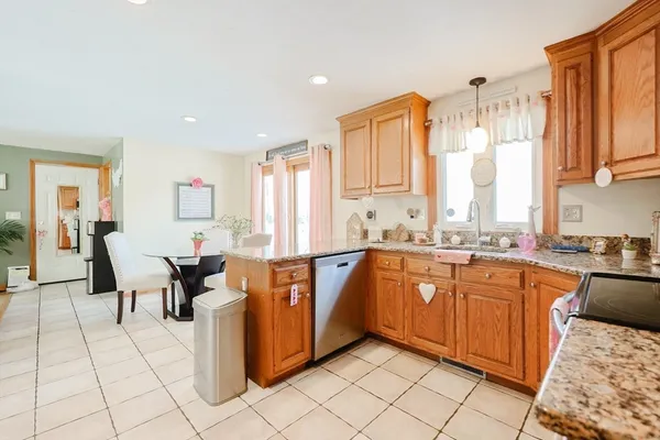 $799,900 | 11 Parnell Street, Millis, MA 02054