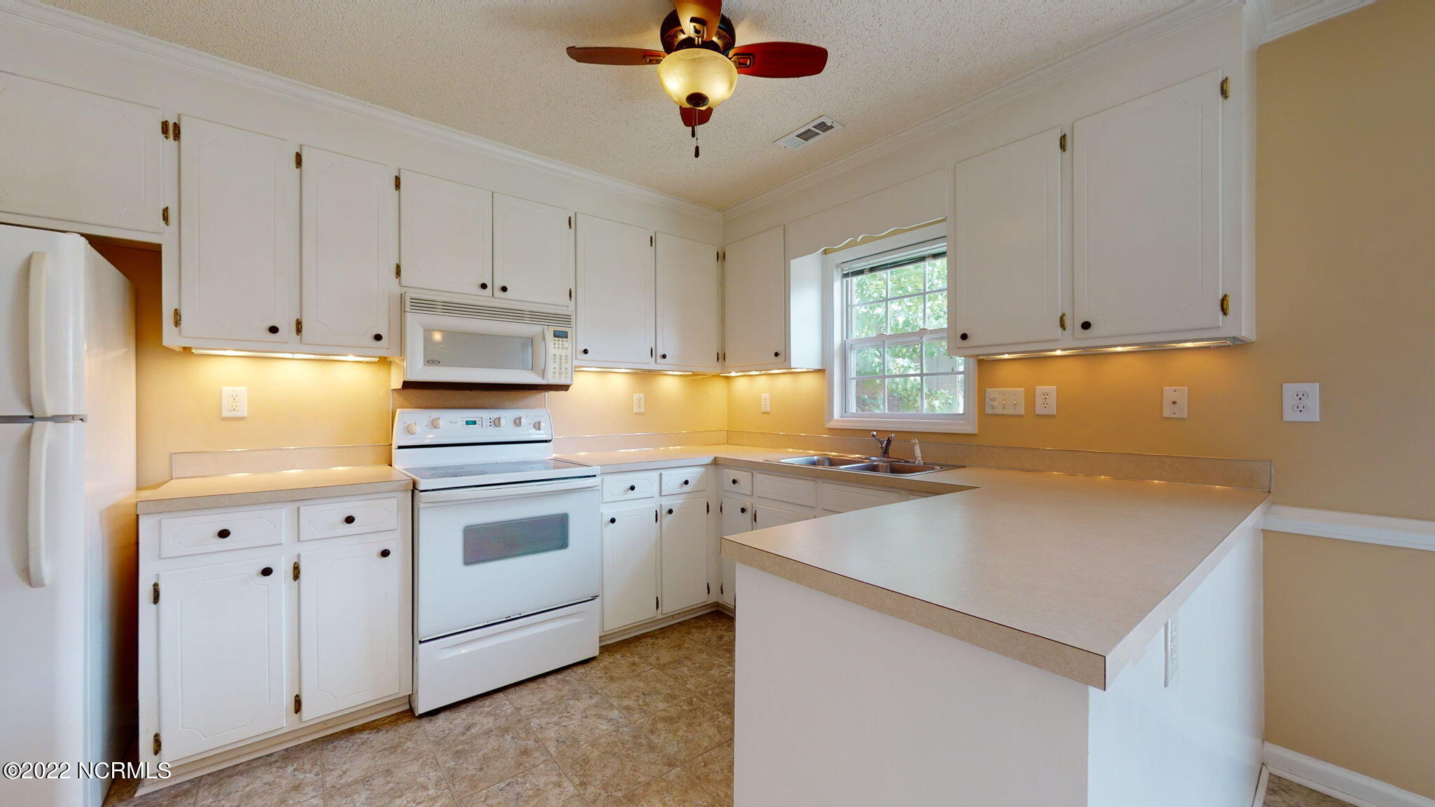 902 Spring Forest Road, Unit K8 Greenville, NC 27834 - Photo 8 of 30 18-web-or-mls-VTP-902-Spring-Forest-Rd-0