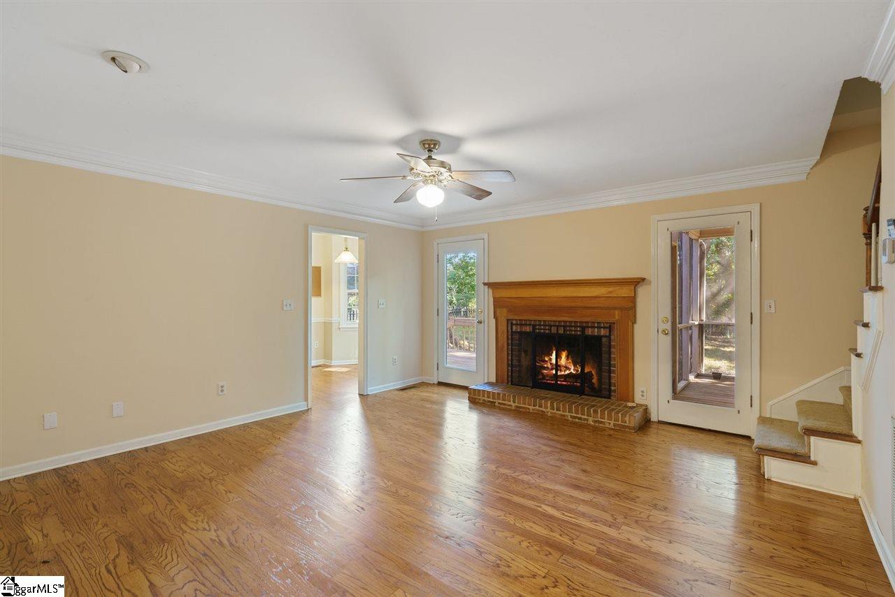 209 Spring Lake Loop Simpsonville, SC 29681 - Photo 3 of 34 Gallery Image 3