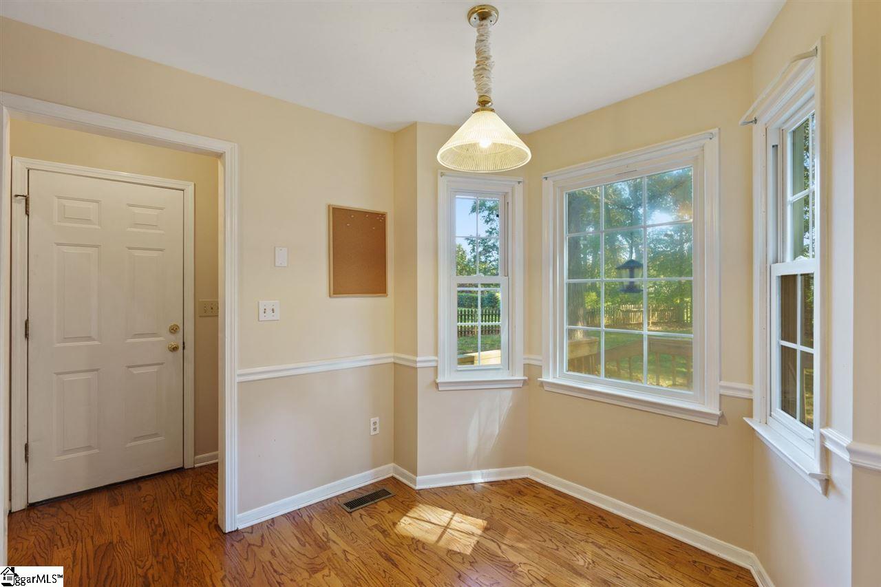 209 Spring Lake Loop Simpsonville, SC 29681 - Photo 8 of 34 Gallery Image 8