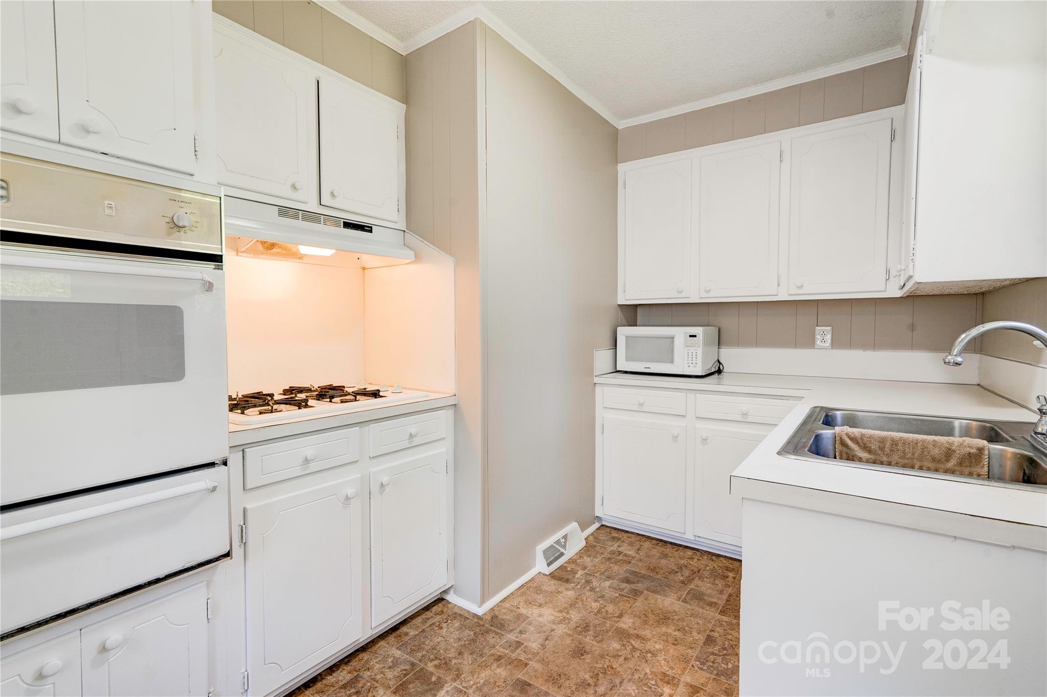212 Stagecoach Road Gastonia, NC 28052 - Photo 8 of 23 Gallery Image 8