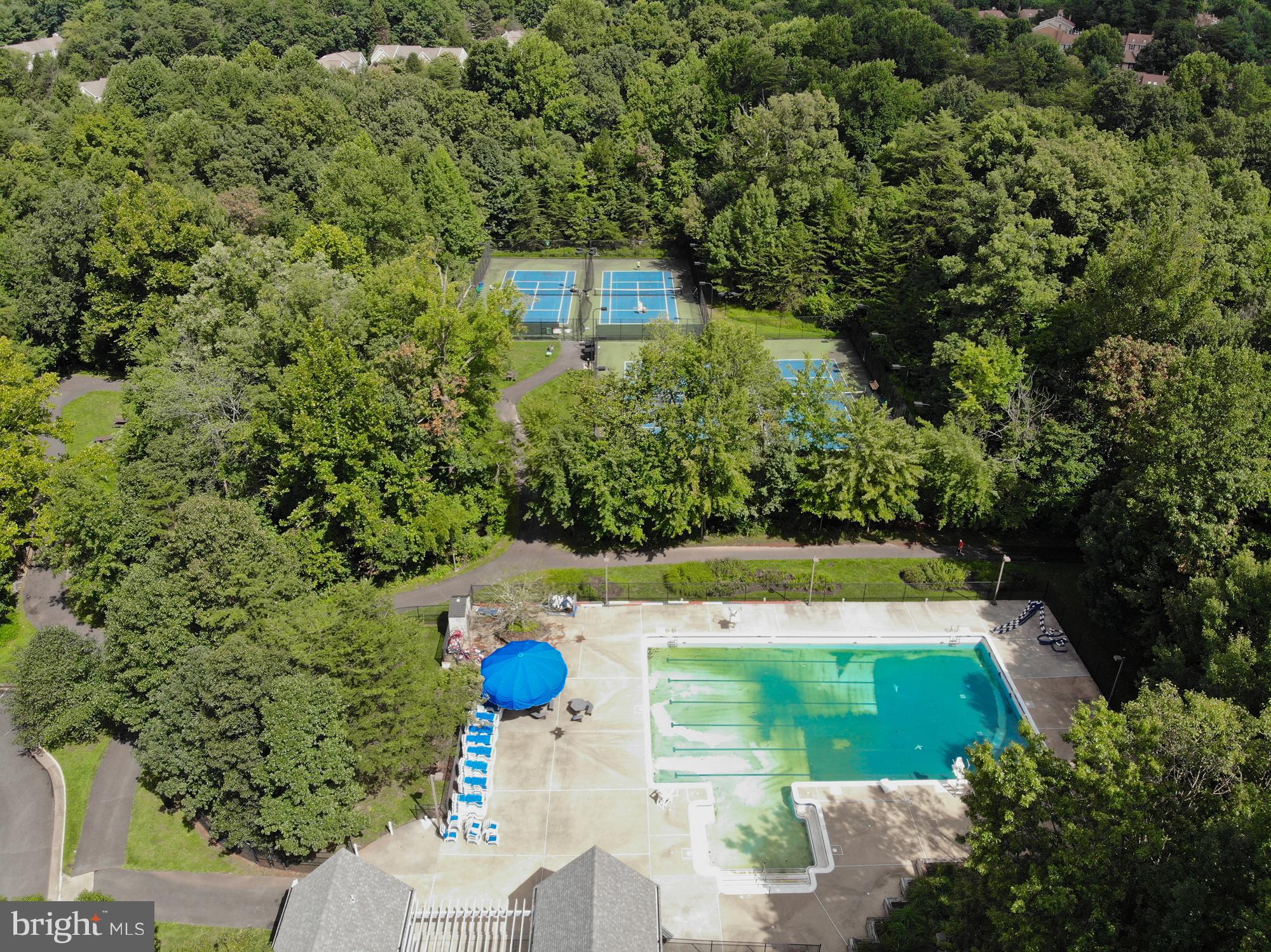 1541 Poplar Grove Drive Reston, VA 20194 - Photo 27 of 30 Community