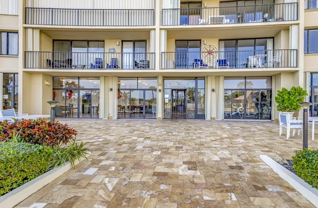 $649,000 | 100 Ocean Trail Way, Unit 305, Jupiter, FL 33477