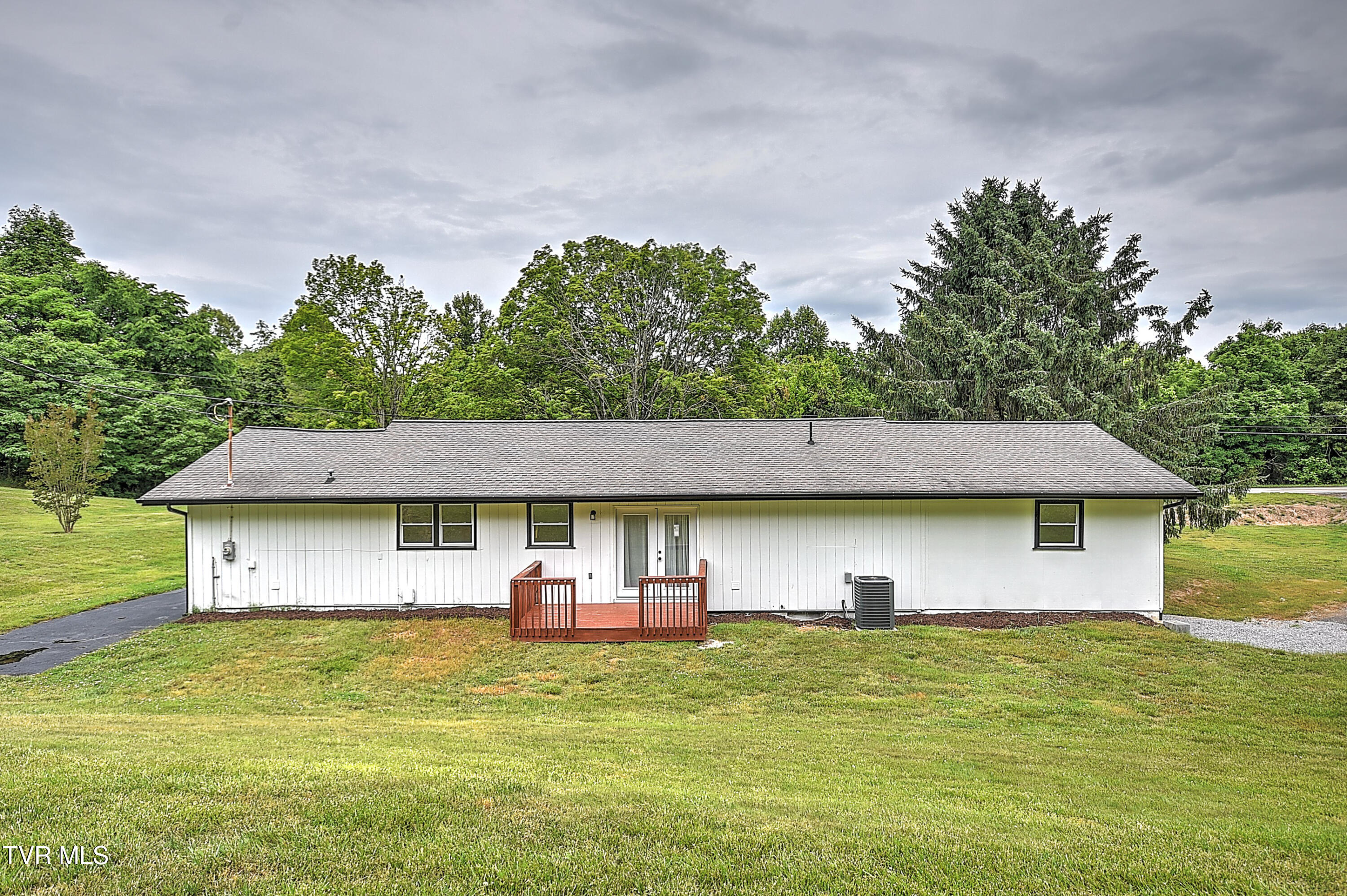 1091 Shipley Ferry Road Blountville, TN 37617 - Photo 49 of 55 1001 Shipley Ferry CP-52