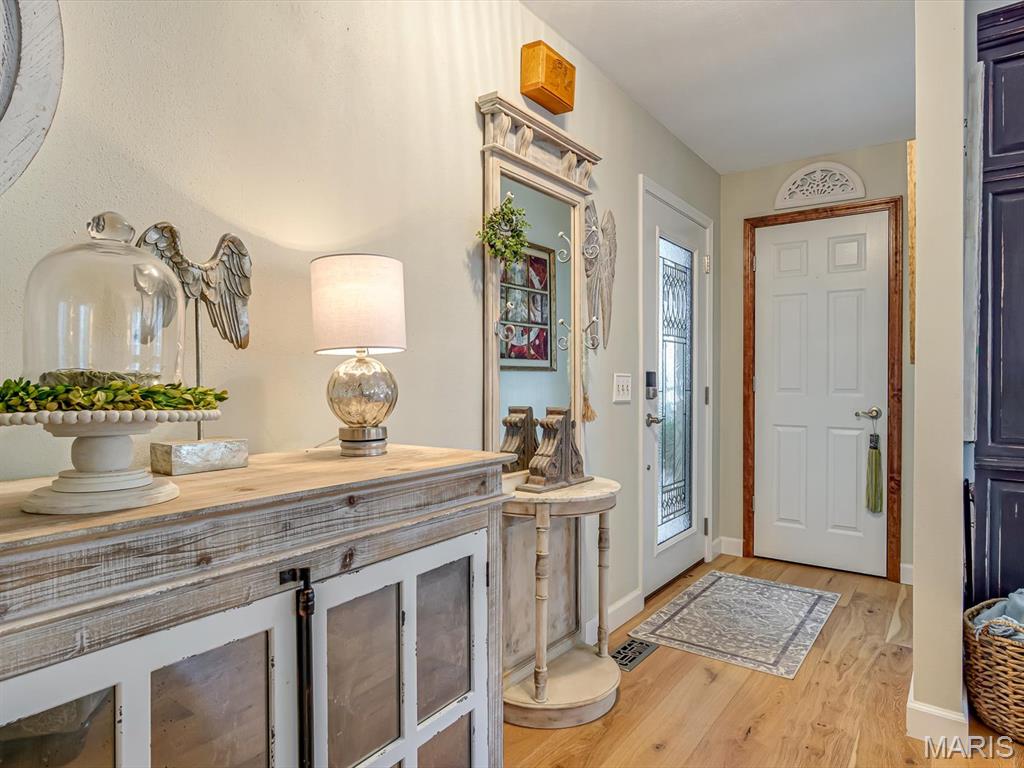 401 John Henry Road Belleville, IL 62220 - Photo 7 of 44 Gallery Image 7