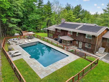 $1,200,000 | 8 Pine Tree Lane, Goshen, NY 10924