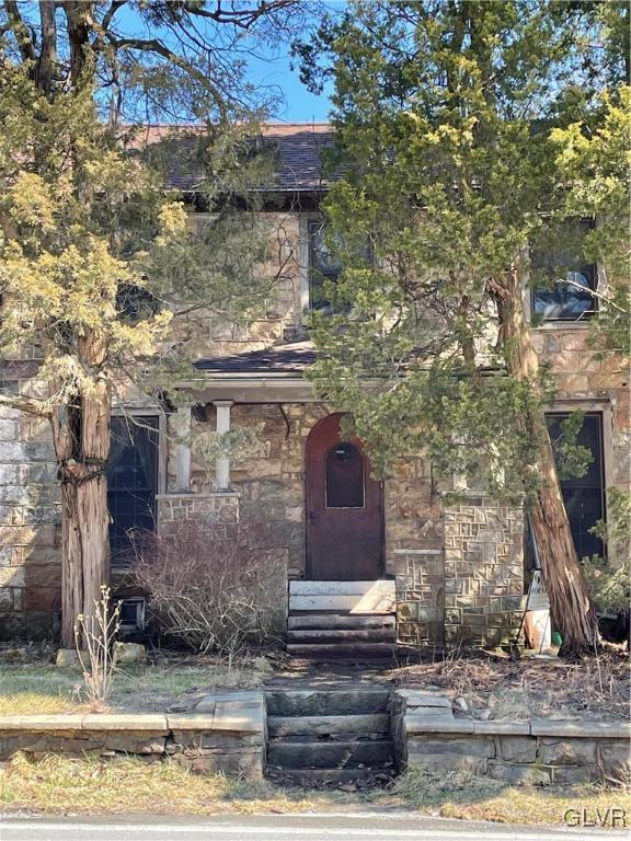 3835 Forest Inn Road FRONT