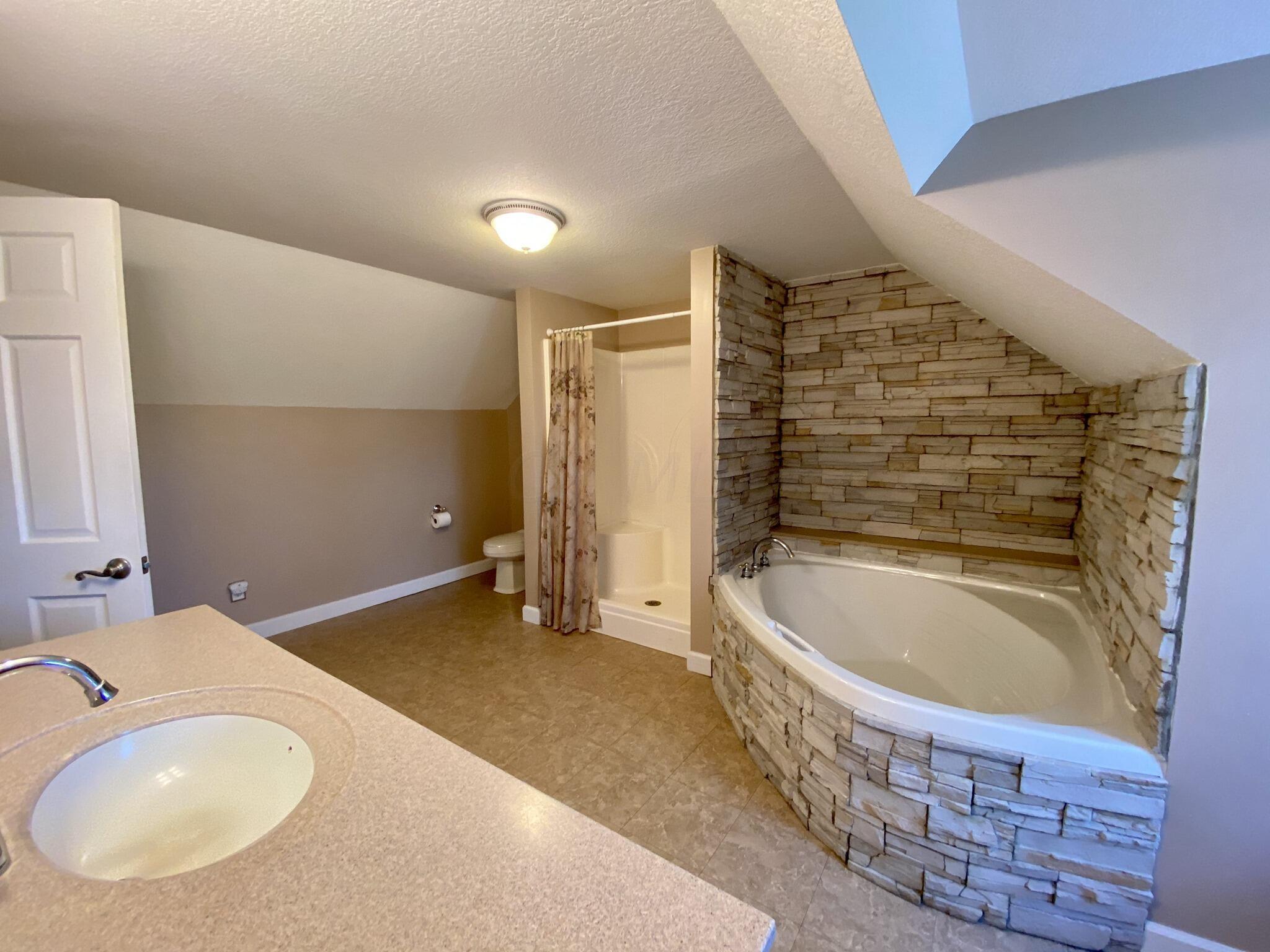 8441 Dunham Road Mount Vernon, OH 43050 - Photo 7 of 23
