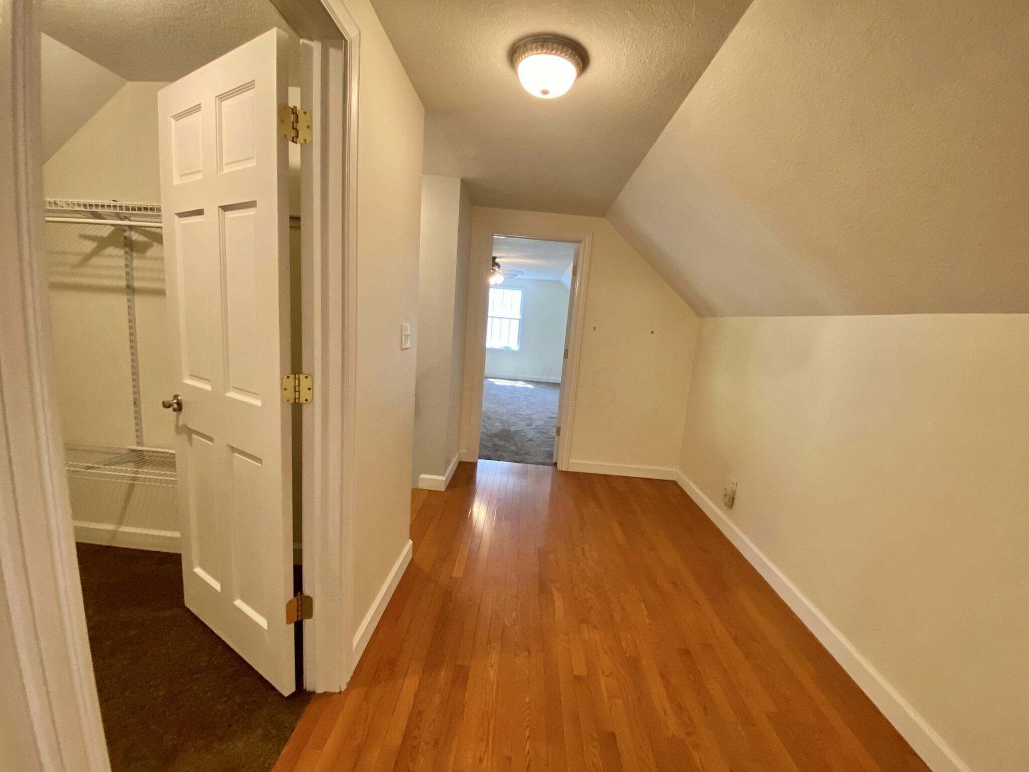 8441 Dunham Road Mount Vernon, OH 43050 - Photo 9 of 23
