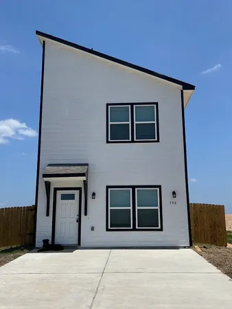 $1,445 | 798 County Road 5702, Cleveland, TX 77327