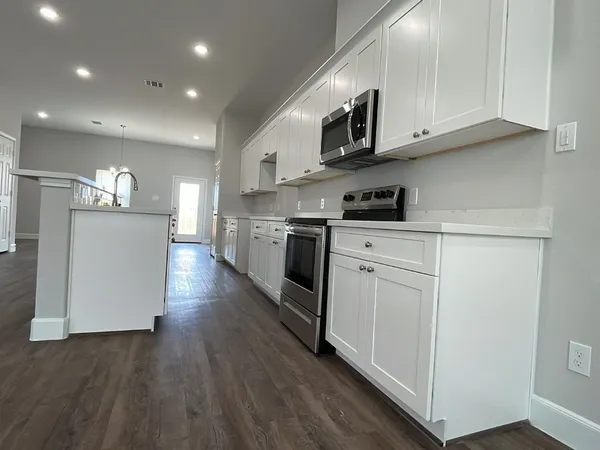 $1,445 | 798 County Road 5702, Cleveland, TX 77327