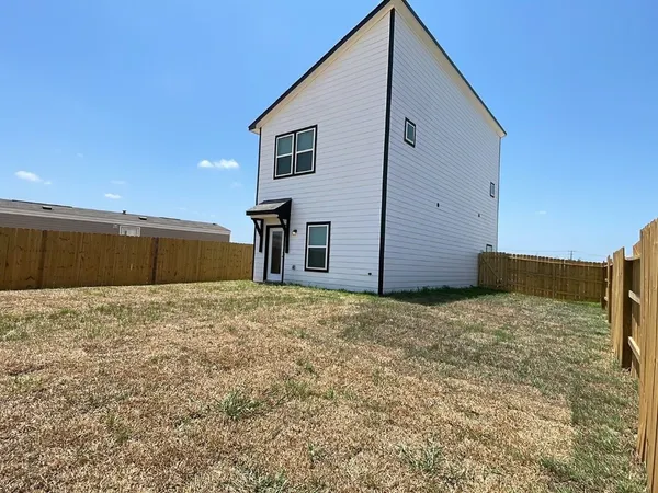 $1,445 | 798 County Road 5702, Cleveland, TX 77327