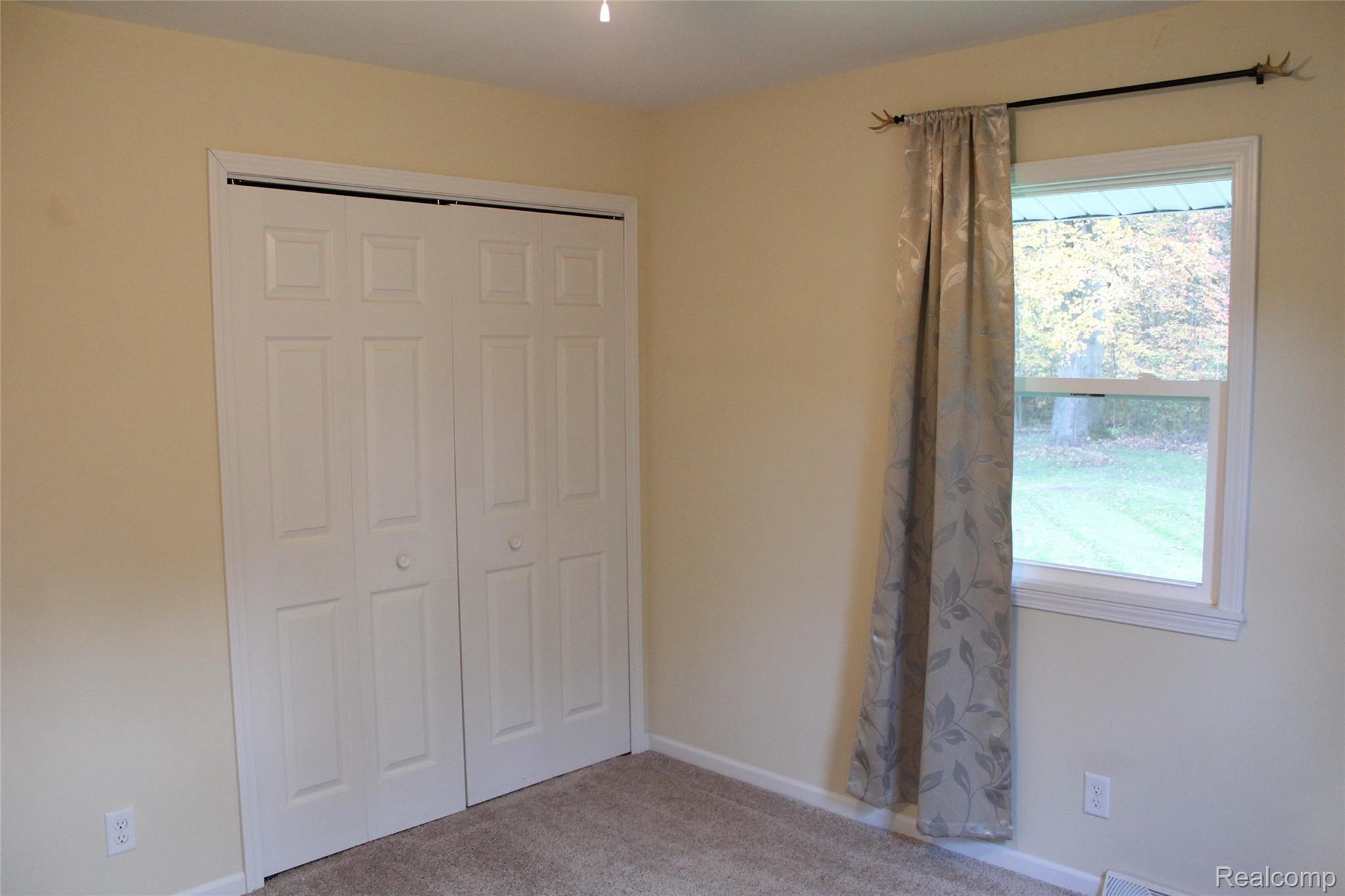 13580 E Road Montrose, MI 48457 - Photo 18 of 42 IMG_3862.JPG