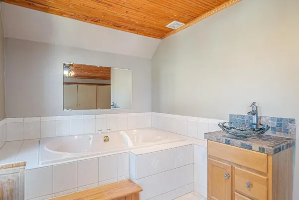 $279,900 | 2903 Wilgus Avenue, Sheboygan, WI 53081