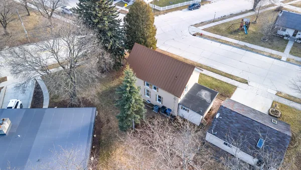 $279,900 | 2903 Wilgus Avenue, Sheboygan, WI 53081