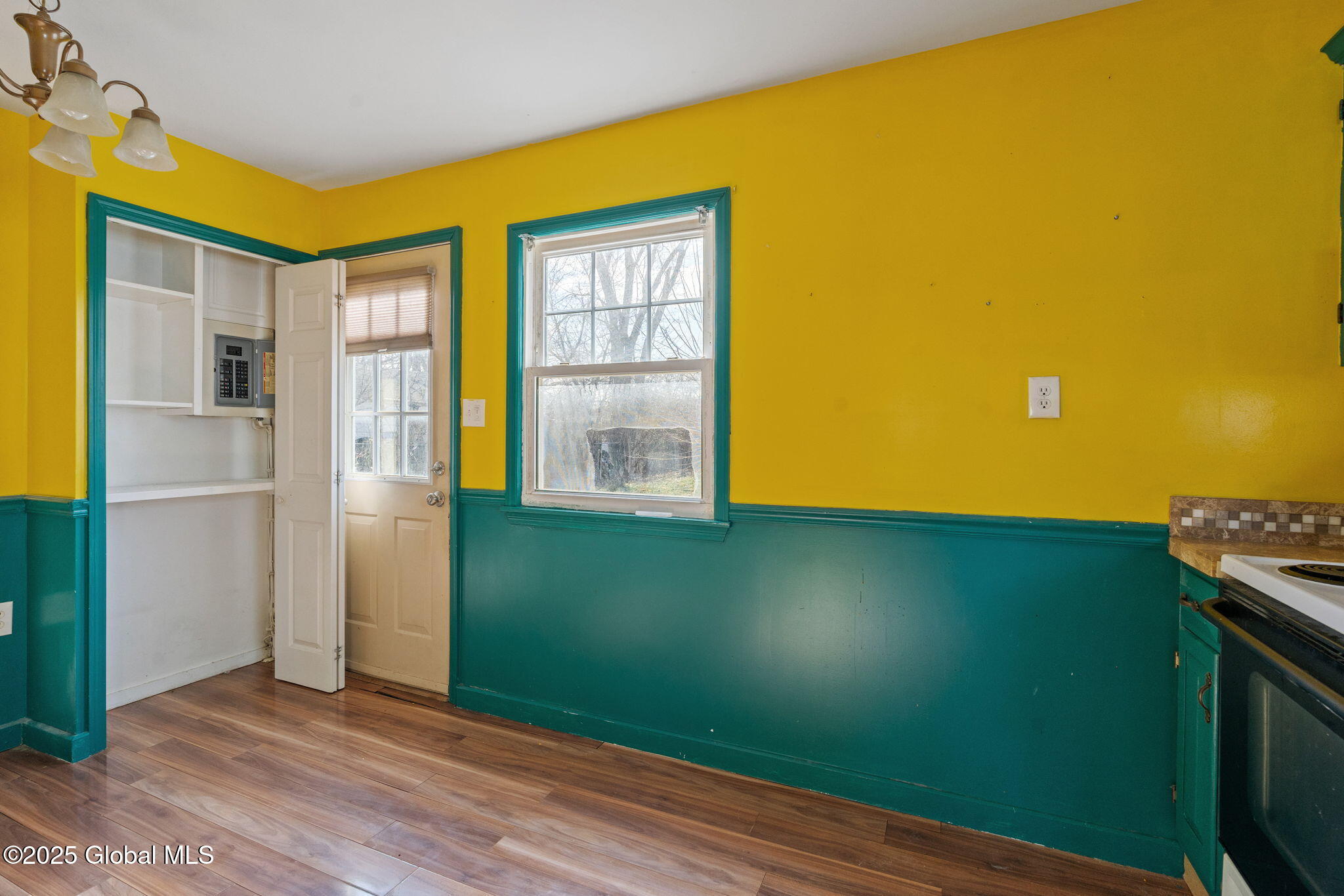 420 Clayton Road Schenectady, NY 12304 - Photo 11 of 29 15-web-or-mls-420-clayton-rd