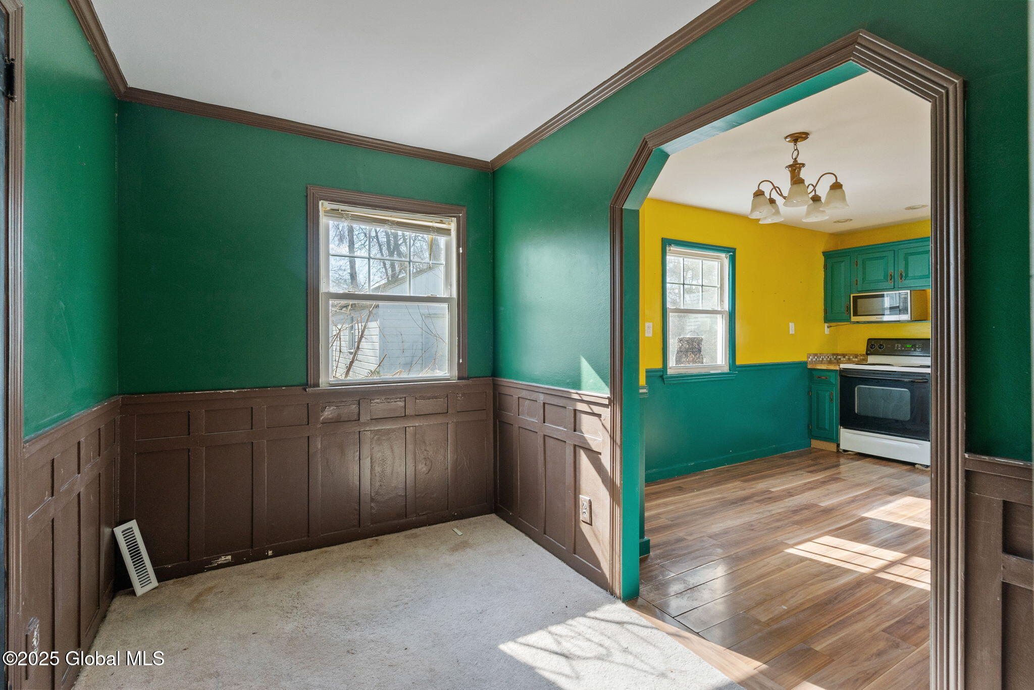 420 Clayton Road Schenectady, NY 12304 - Photo 14 of 29 23-web-or-mls-420-clayton-rd