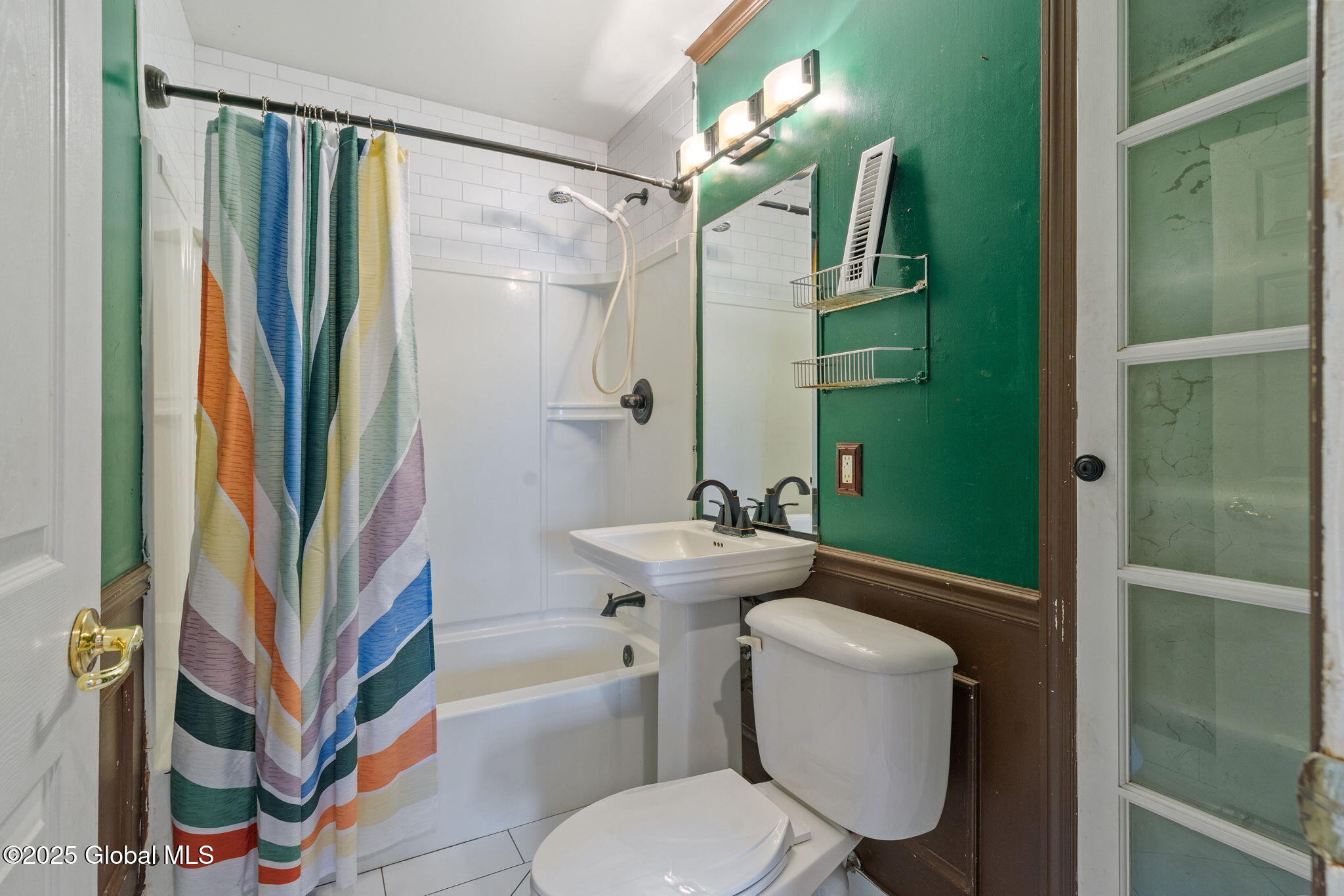 420 Clayton Road Schenectady, NY 12304 - Photo 23 of 29 24-web-or-mls-420-clayton-rd
