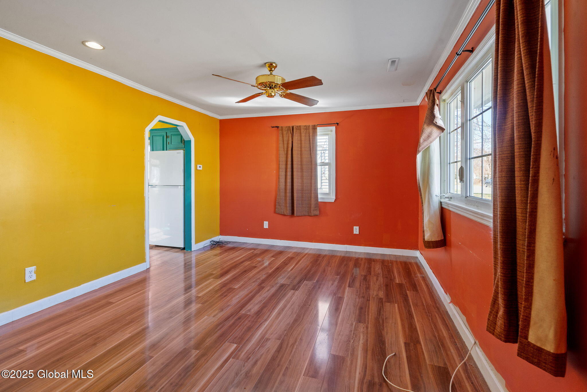 420 Clayton Road Schenectady, NY 12304 - Photo 3 of 29 10-web-or-mls-420-clayton-rd