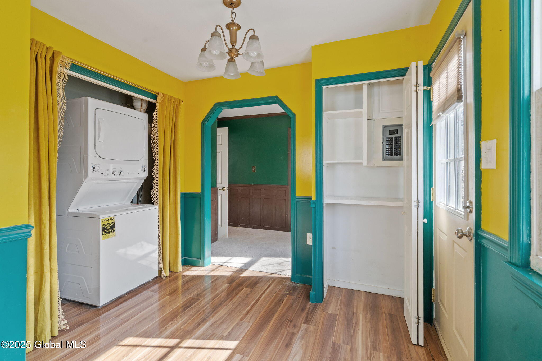 420 Clayton Road Schenectady, NY 12304 - Photo 7 of 29 16-web-or-mls-420-clayton-rd