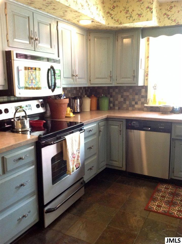 1660 West Mardee Road Jackson, MI 49203 - Photo 17 of 24 Photo 18