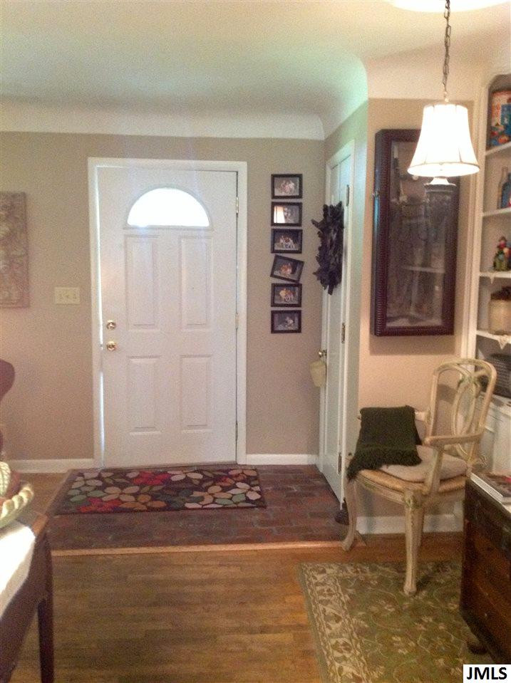 1660 West Mardee Road Jackson, MI 49203 - Photo 3 of 24 Photo 4