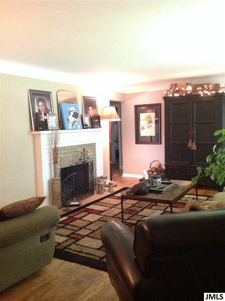 1660 West Mardee Road Jackson, MI 49203 - Photo 4 of 24 Photo 5