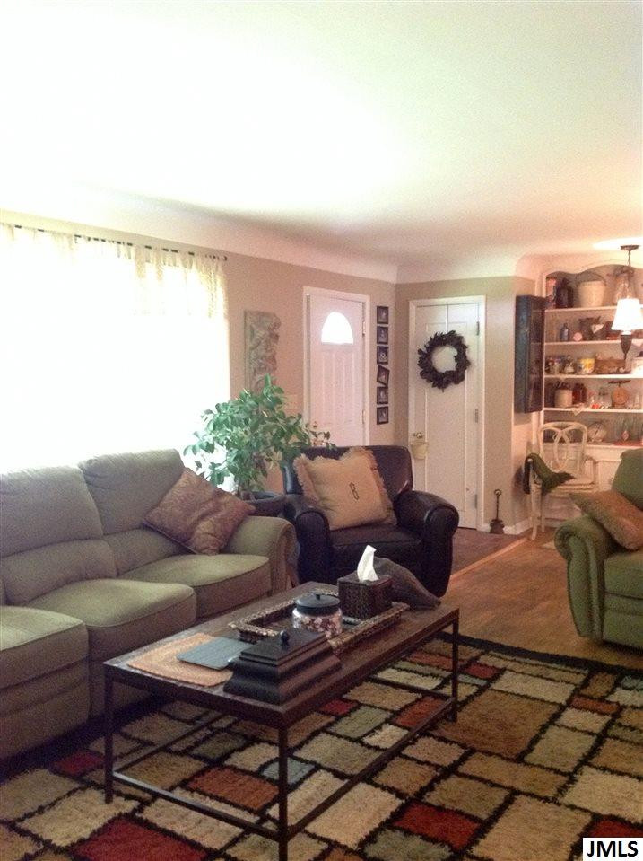 1660 West Mardee Road Jackson, MI 49203 - Photo 7 of 24 Photo 8