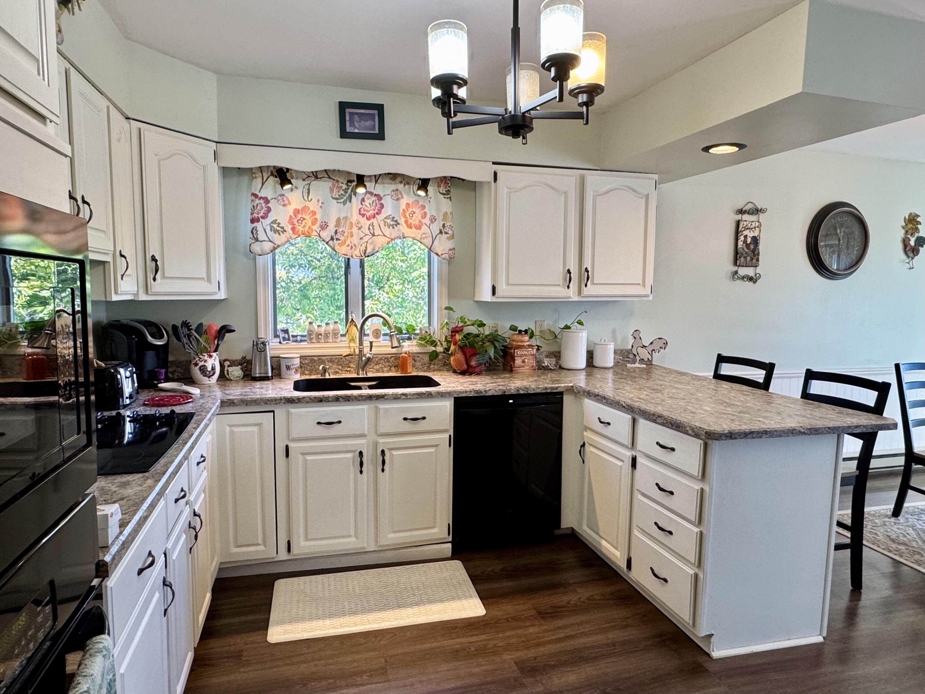 23 Smith Street Rouses Point, NY 12979 - Photo 2 of 32 Gallery Image 2