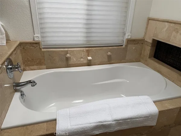 $579,999 | 1703 West Avenue K12, Lancaster, CA 93534