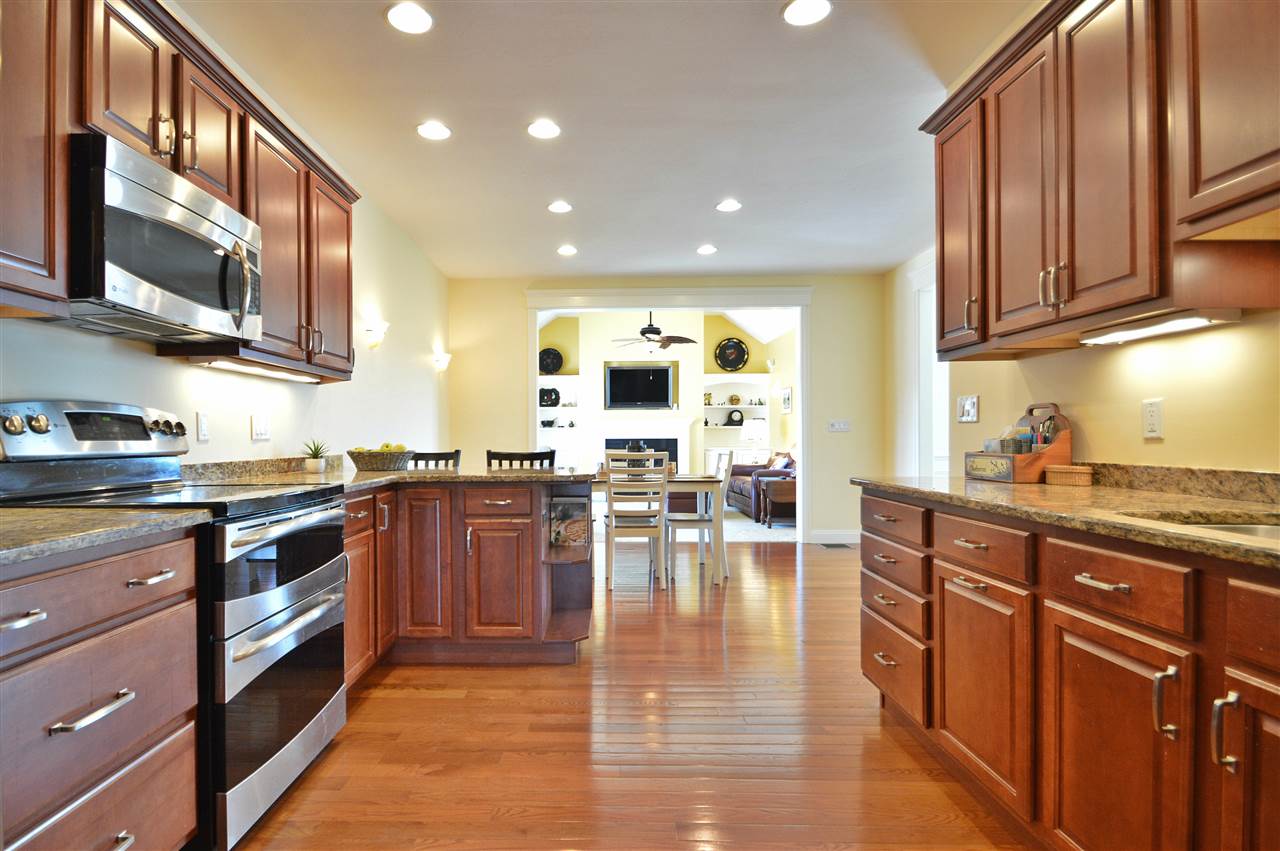 23 Misty Meadow Road, Unit 23 Windham, NH 03087 - Photo 8 of 39