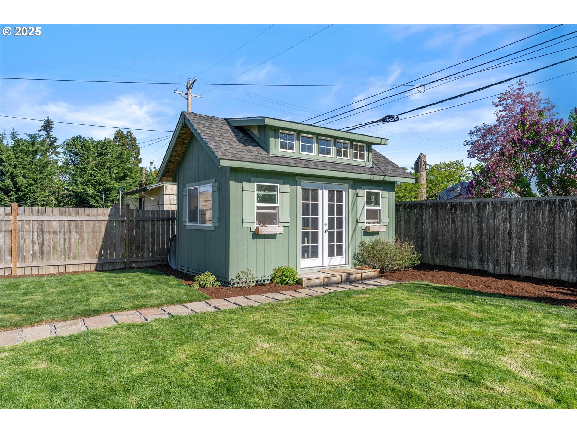 1379 Olympic Street Springfield, OR 97477 - Photo 30 of 33 a view of outdoor space yard and front view of a house