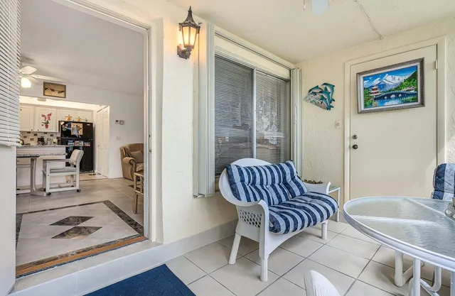 $1,400 | 103 Lake Pine Circle, Unit D1, Greenacres, FL 33463