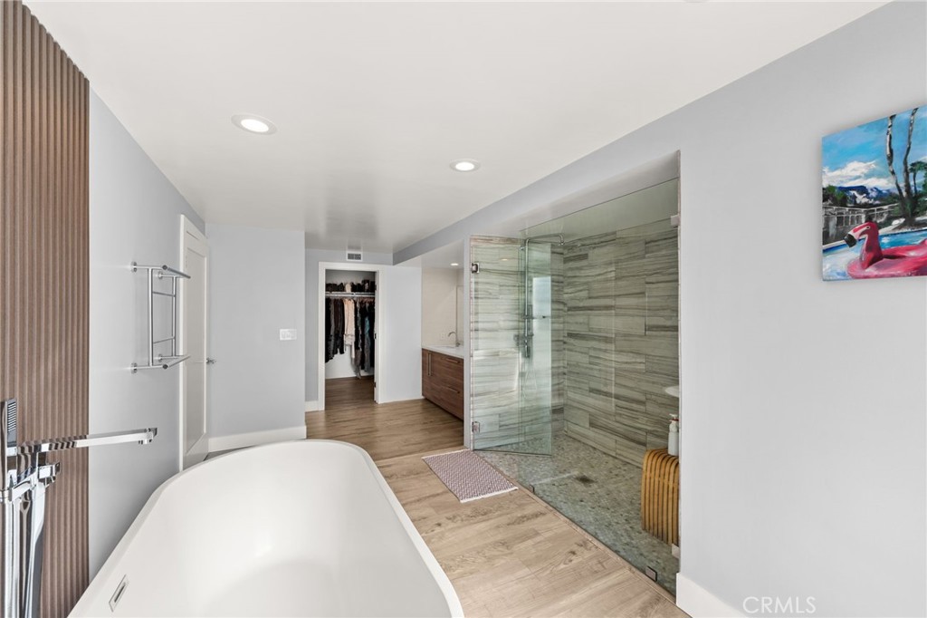 8601 Links Road Buena Park, CA 90621 - Photo 31 of 75 Oversized Shower