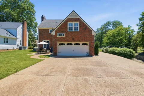 $825,000 | 166 Cottonwood Drive, Franklin, TN 37069